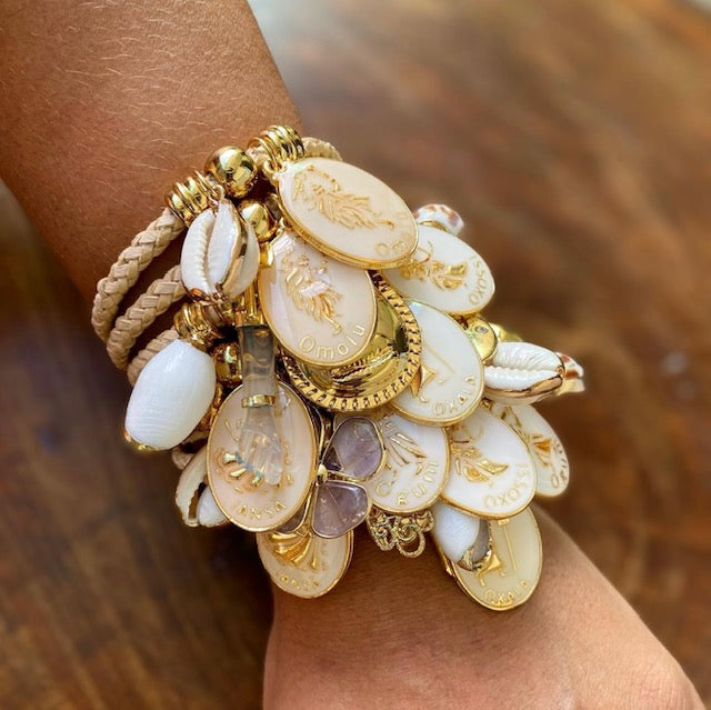 Enameled medals baracelet