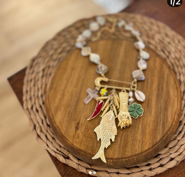 Necklace Superstición