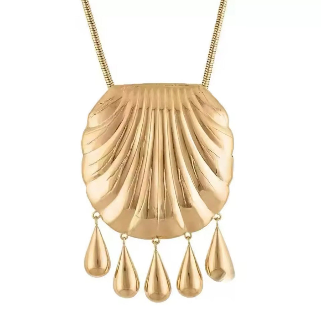 **Shiny Shell Pendant Long Necklace**